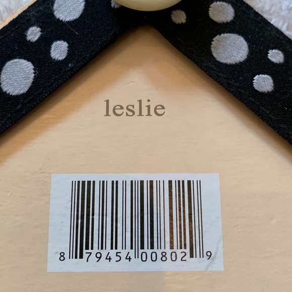 BRAND NEW pair of interchangeable strap SwitchFlops. “Leslie” pattern. Medium. - Picture 5 of 6